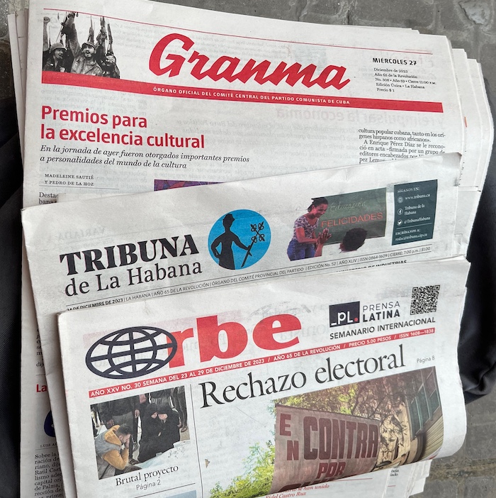 Granma and other offecial newspapers